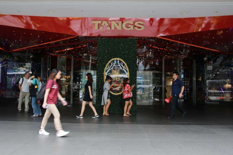 16 11 17 How department stores can survive the retail crunch